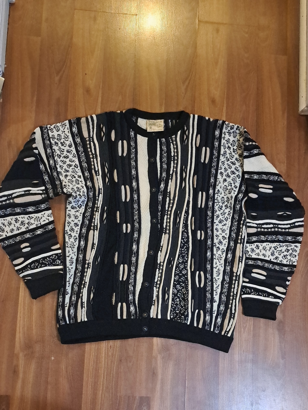 Vintage Toorallie Monaro Wool Button Up Cardigan.